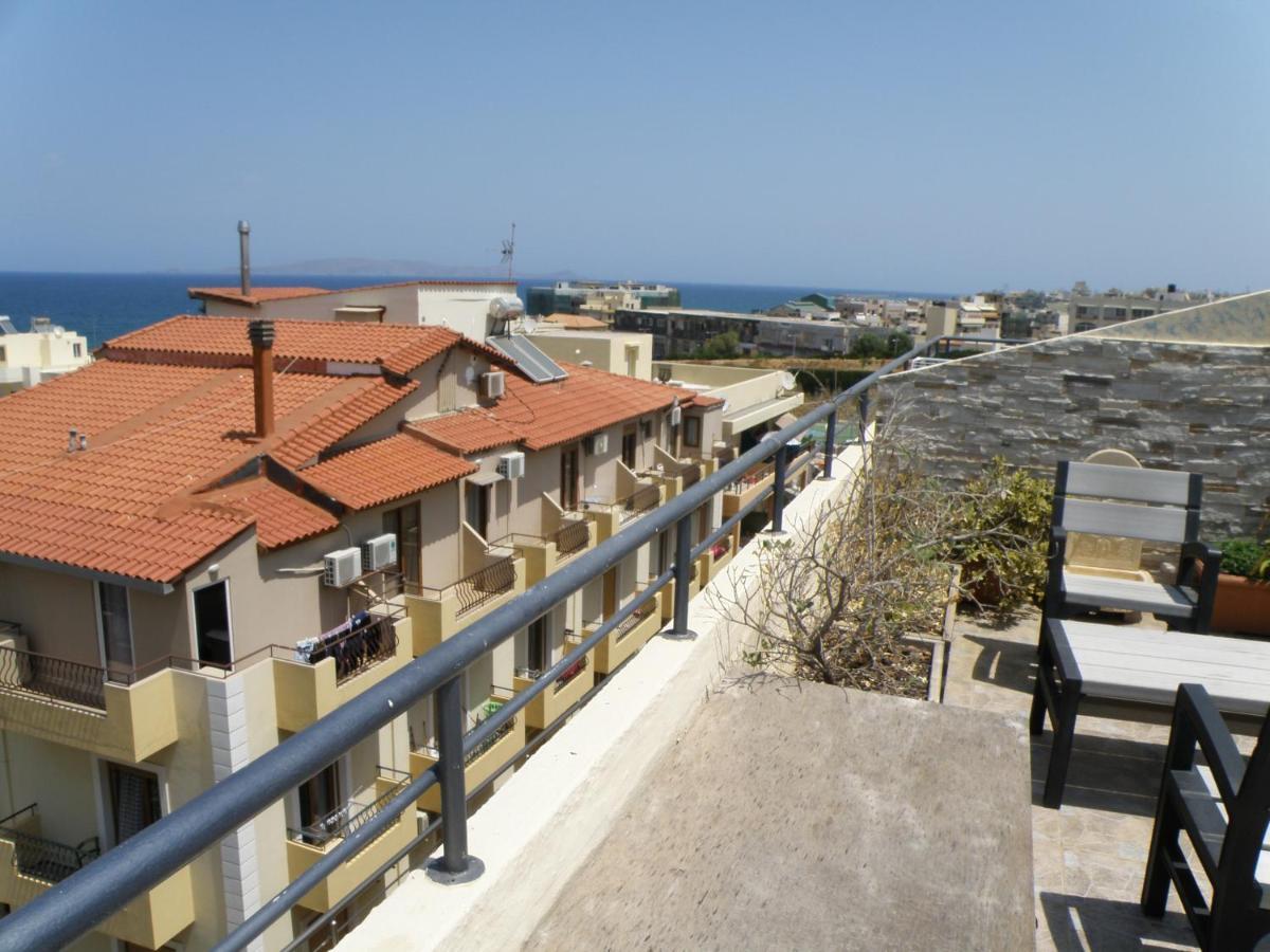 Talos And Aparthotel